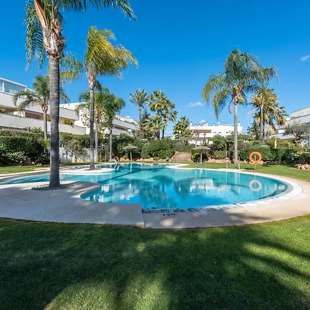 Apartamento Altos De Banus L Marbella